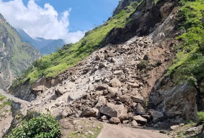 landslide on national highway 5