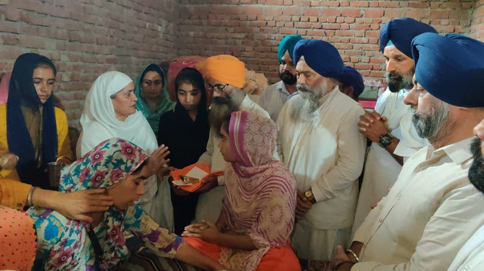 Harsimrat Badal visits martyred