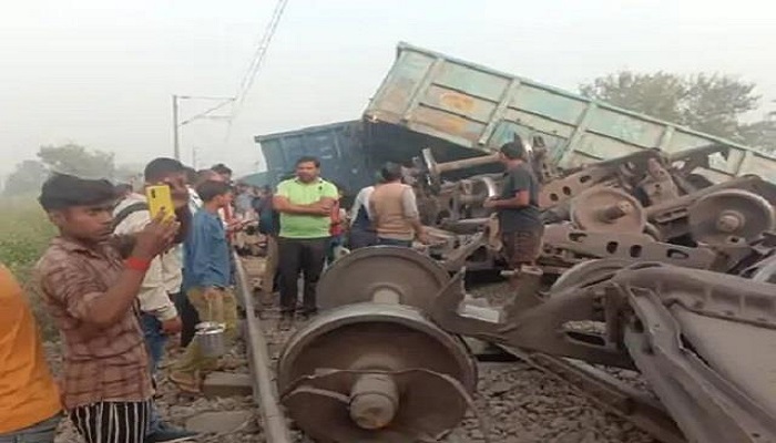 21 bogies of goods train overturned
