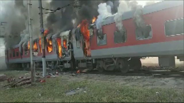 udhampur durg express coaches reported fire