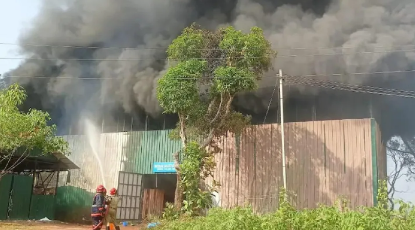 fire breaks out at indian oil