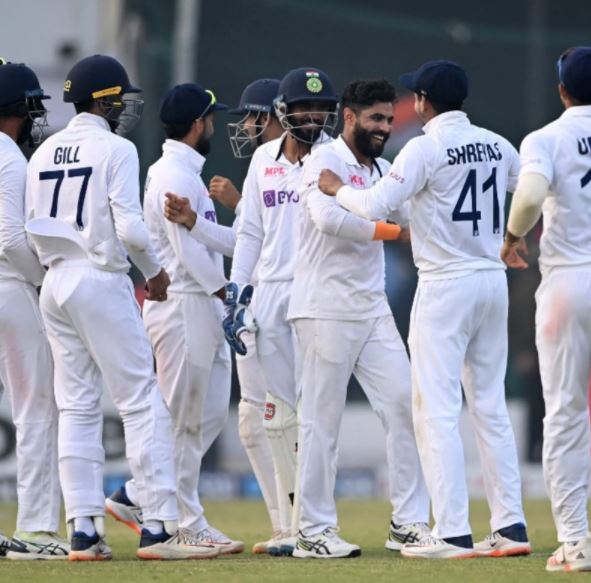 India beats New zealand in Mumbai test