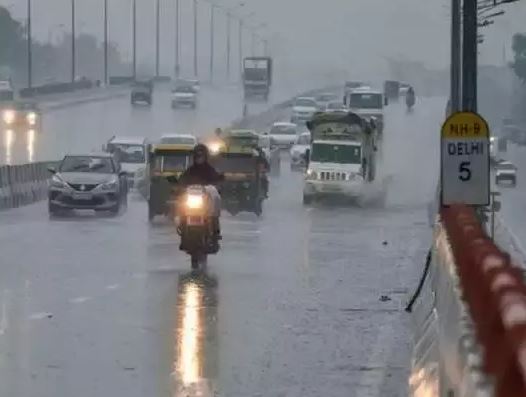 Delhi rain breaks record