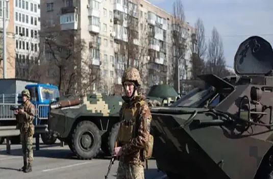 Russian shelling in small Ukrainian city