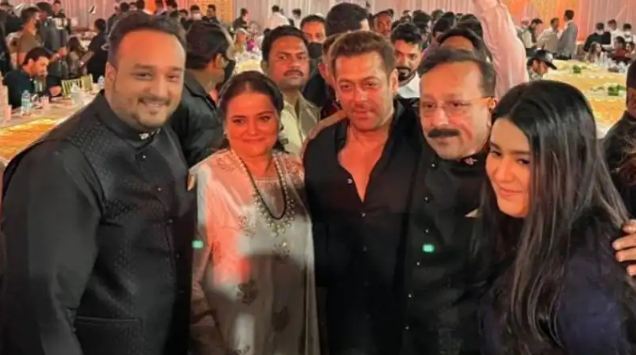 Baba Siddique iftar party 