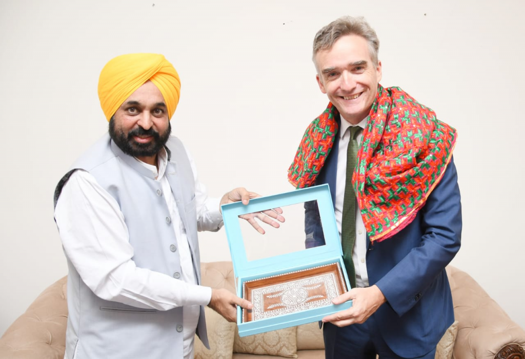 UK High commissioner meets 