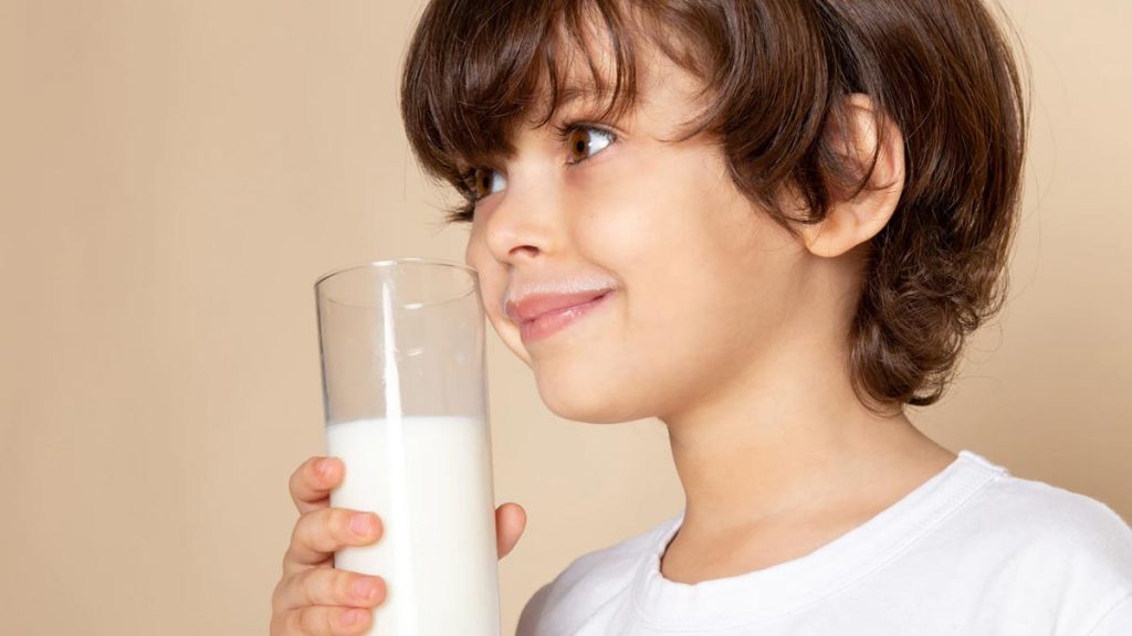 Drinking milk time benefits