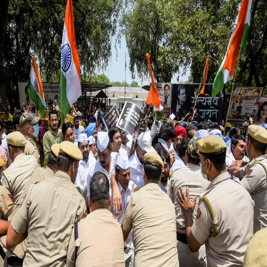 congress worker protest against