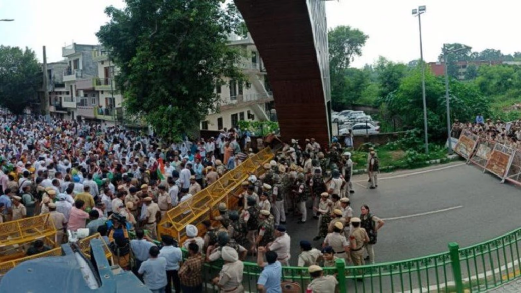 Teachers Protesting Panchkula Border