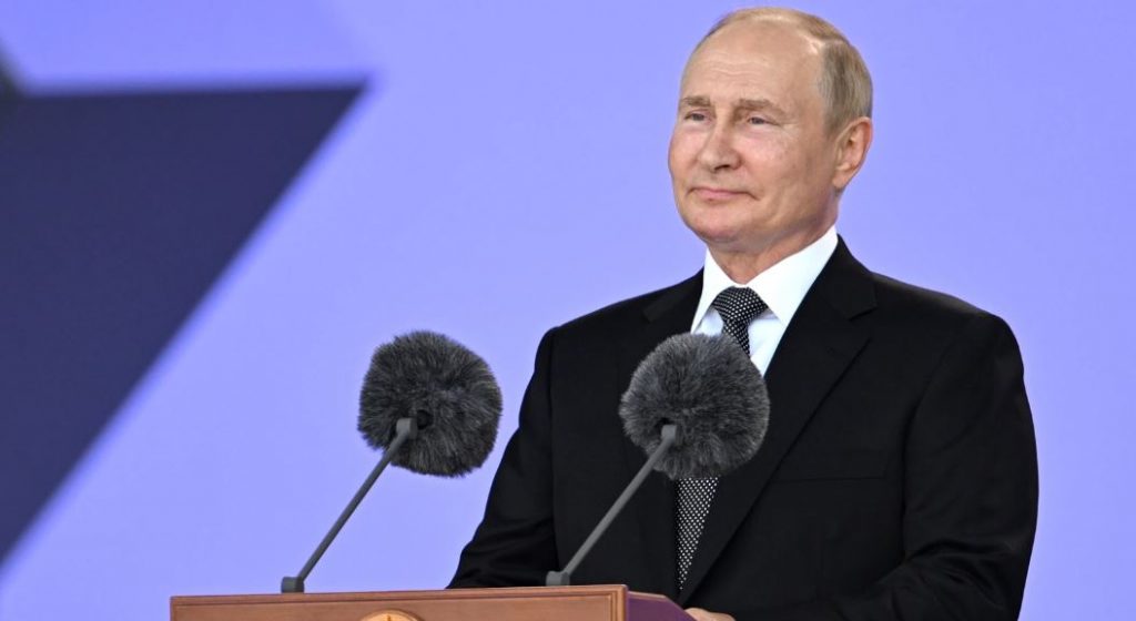 Vladimir Putin to award