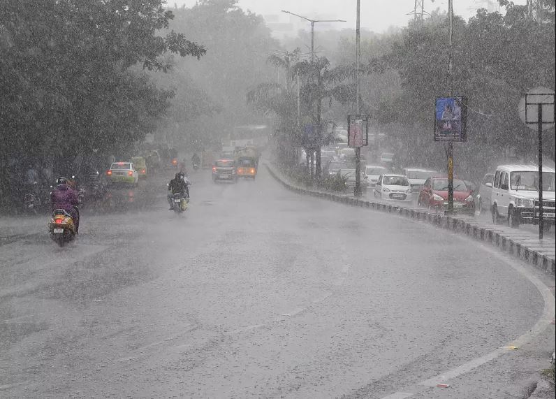 IMD issues heavy rainfall alert