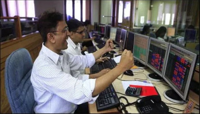 Sensex closed above 62290