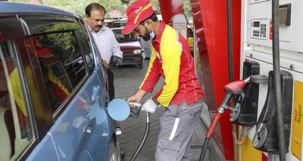 Pakistan hikes petrol diesel price