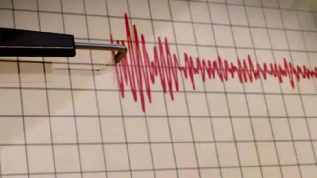 strong earthquake hit Manipur 