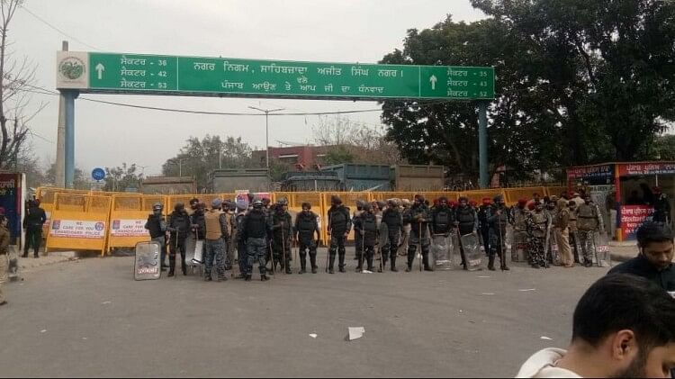Chandigarh Mohali Border Barricading 