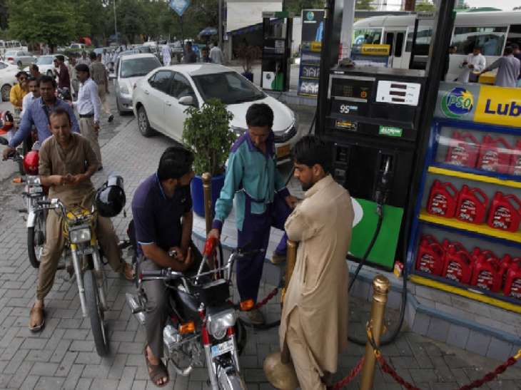 Pakistan hikes petrol price again