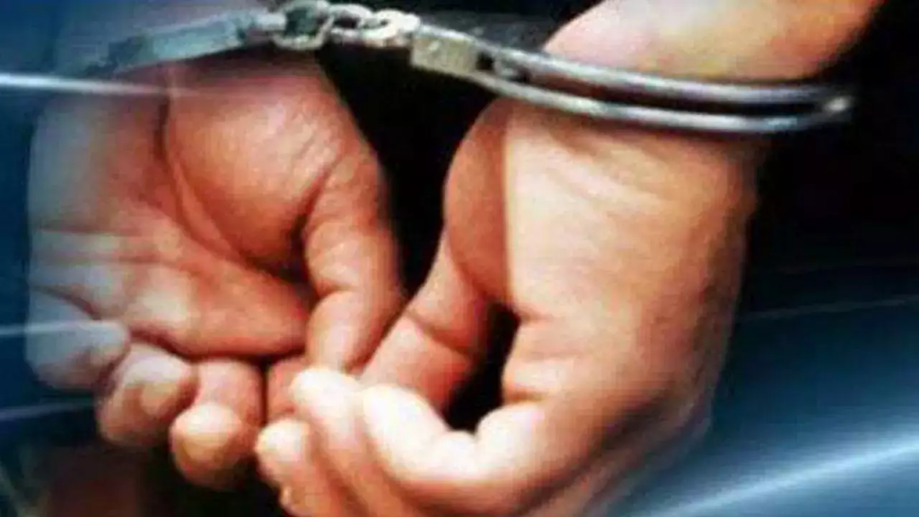 mumbai fraudster gang arrested