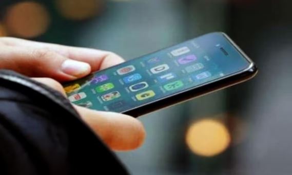 India blocks 14 mobile messenger apps