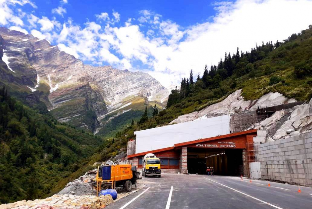 Himachal Atal Tunnel Tourist 
