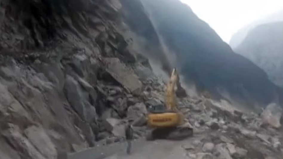 landslide in pithoragarh Uttrakhand