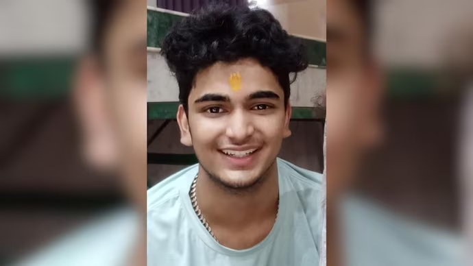 delhi 19year student murder 