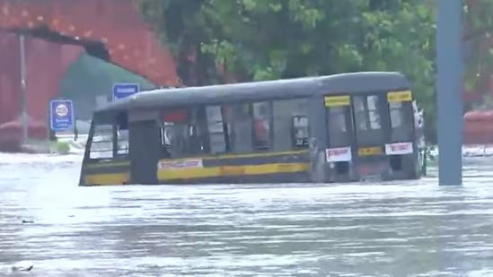 delhi floods kashmiri gate