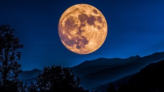 Super Blue Moon Image 