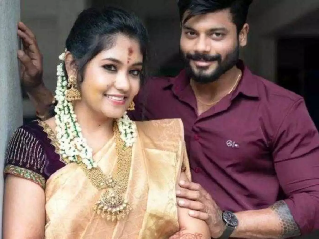 actress sruthi shanmuga husband