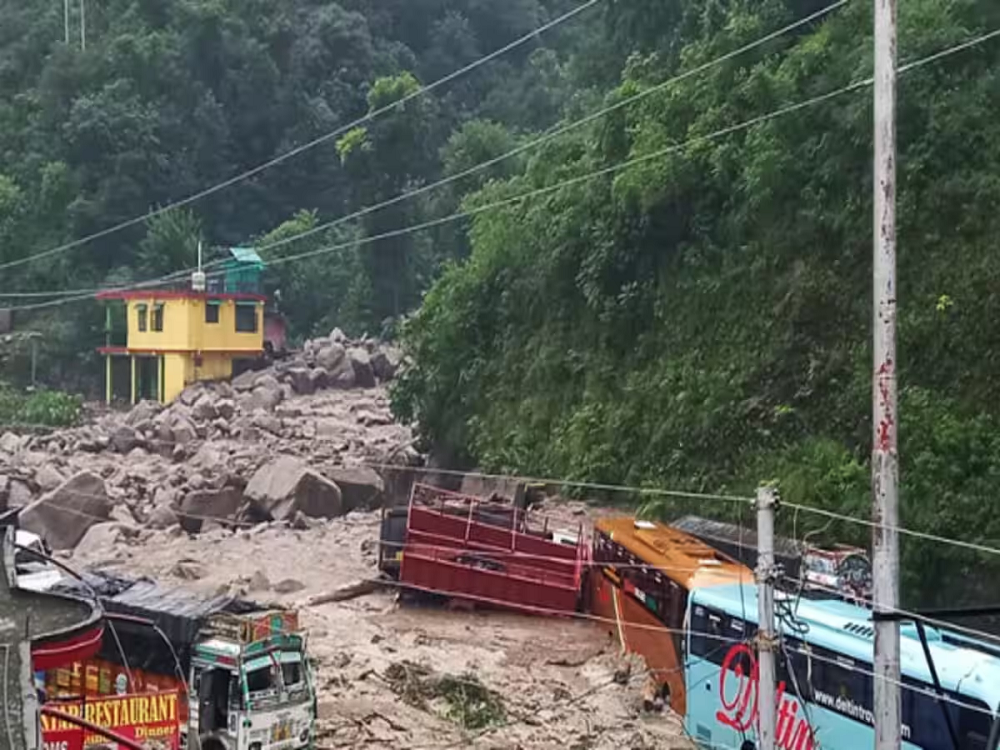 Destruction by rain in Himachal 